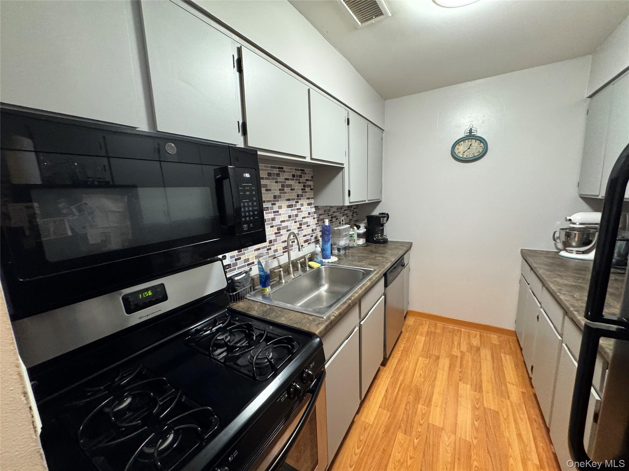 186 Lake Point Circle cir, Unit 186 photo 14