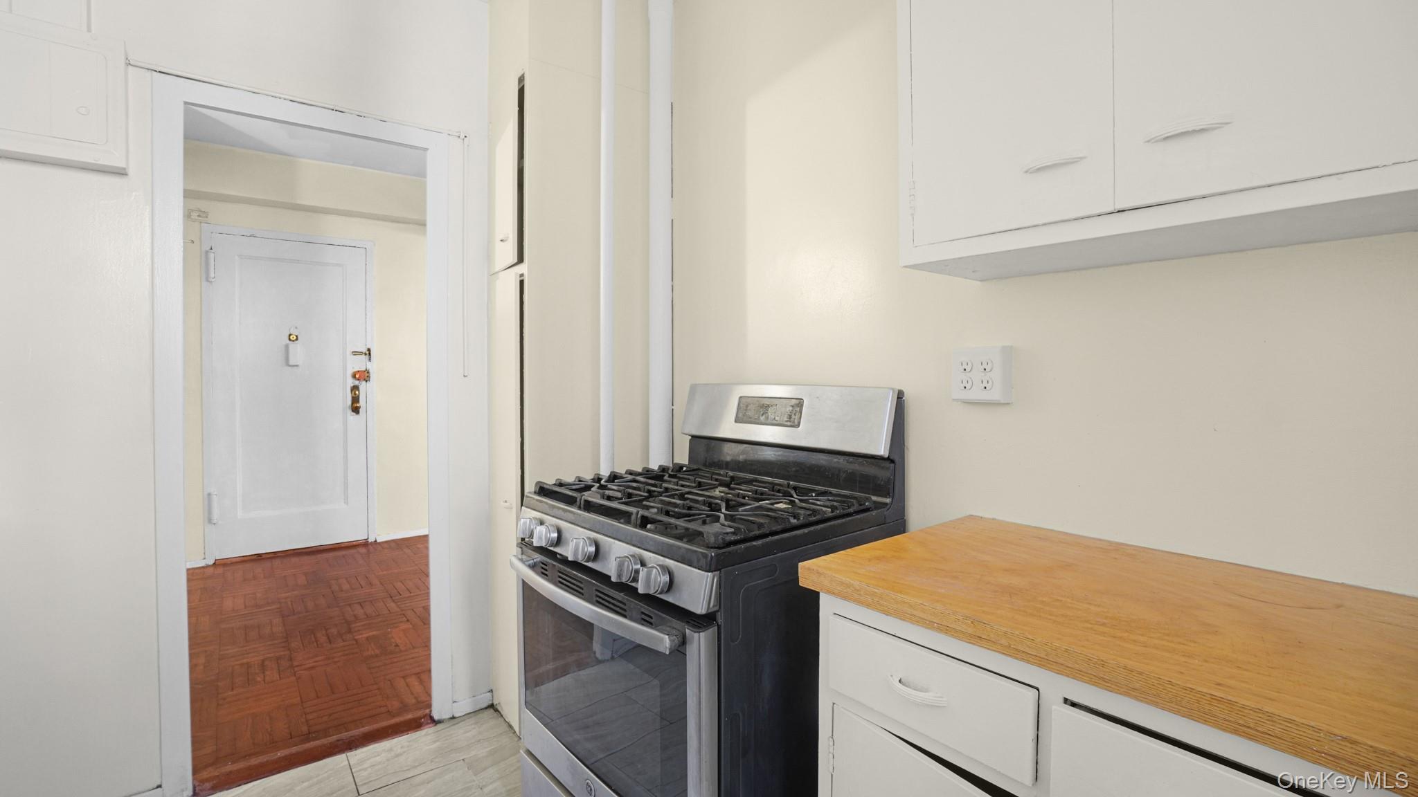 1410 Metropolitan Avenue, Unit 3I photo 9