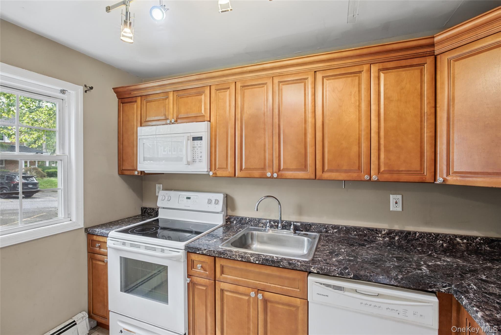 1206 Towne House Village – For Sale photo 11