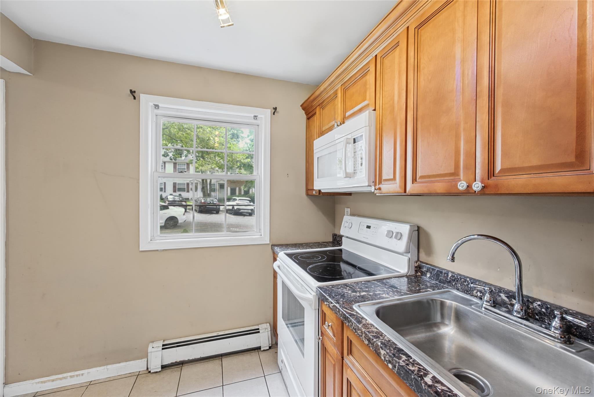 1206 Towne House Village – For Sale photo 12