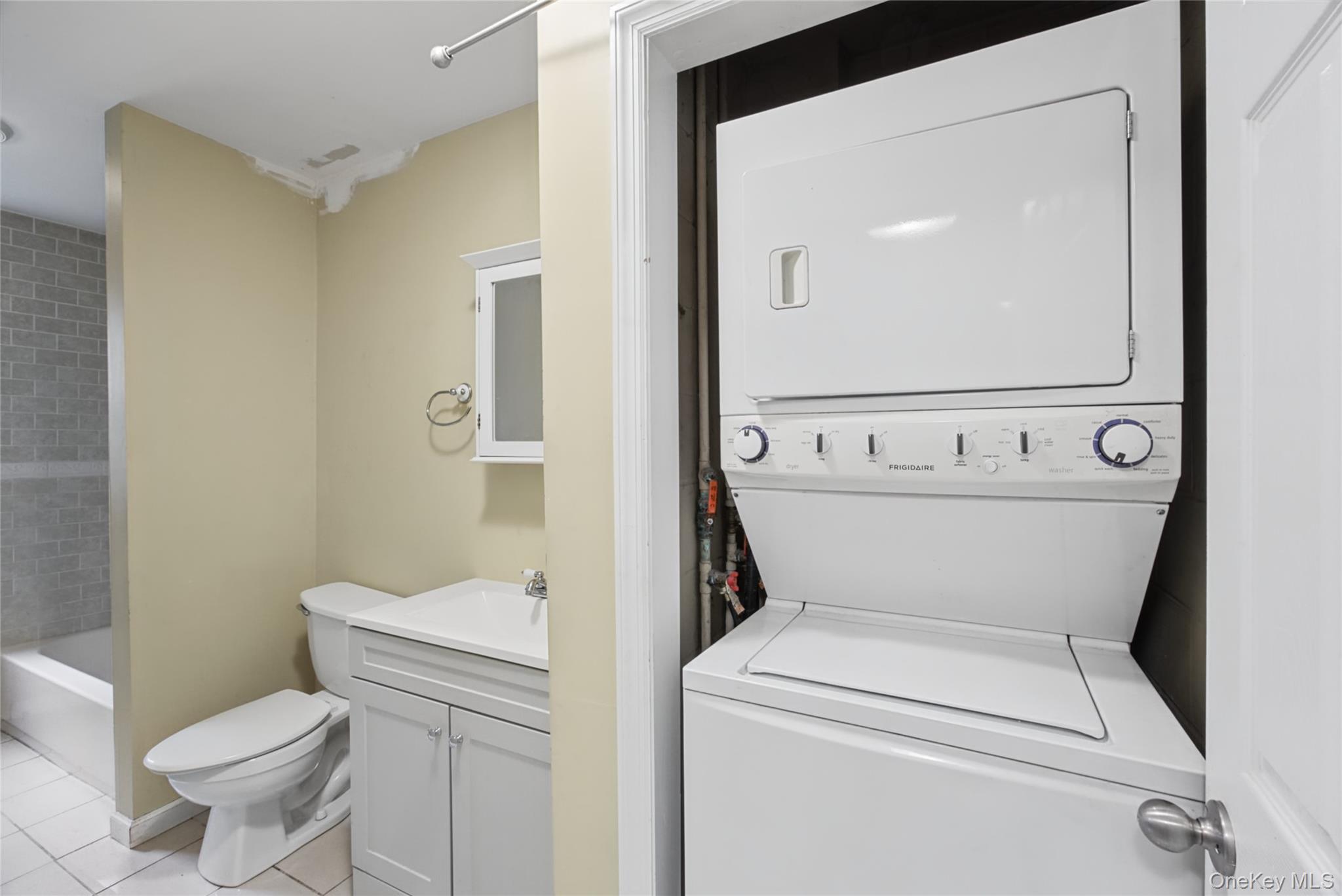 1206 Towne House Village – For Sale photo 26