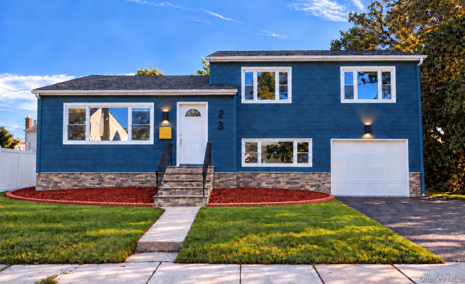 23 Davison Place – For Sale