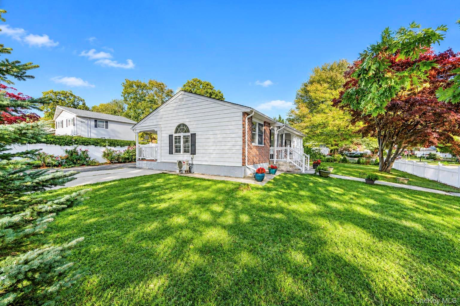431 Blue Point Road – For Sale photo 8