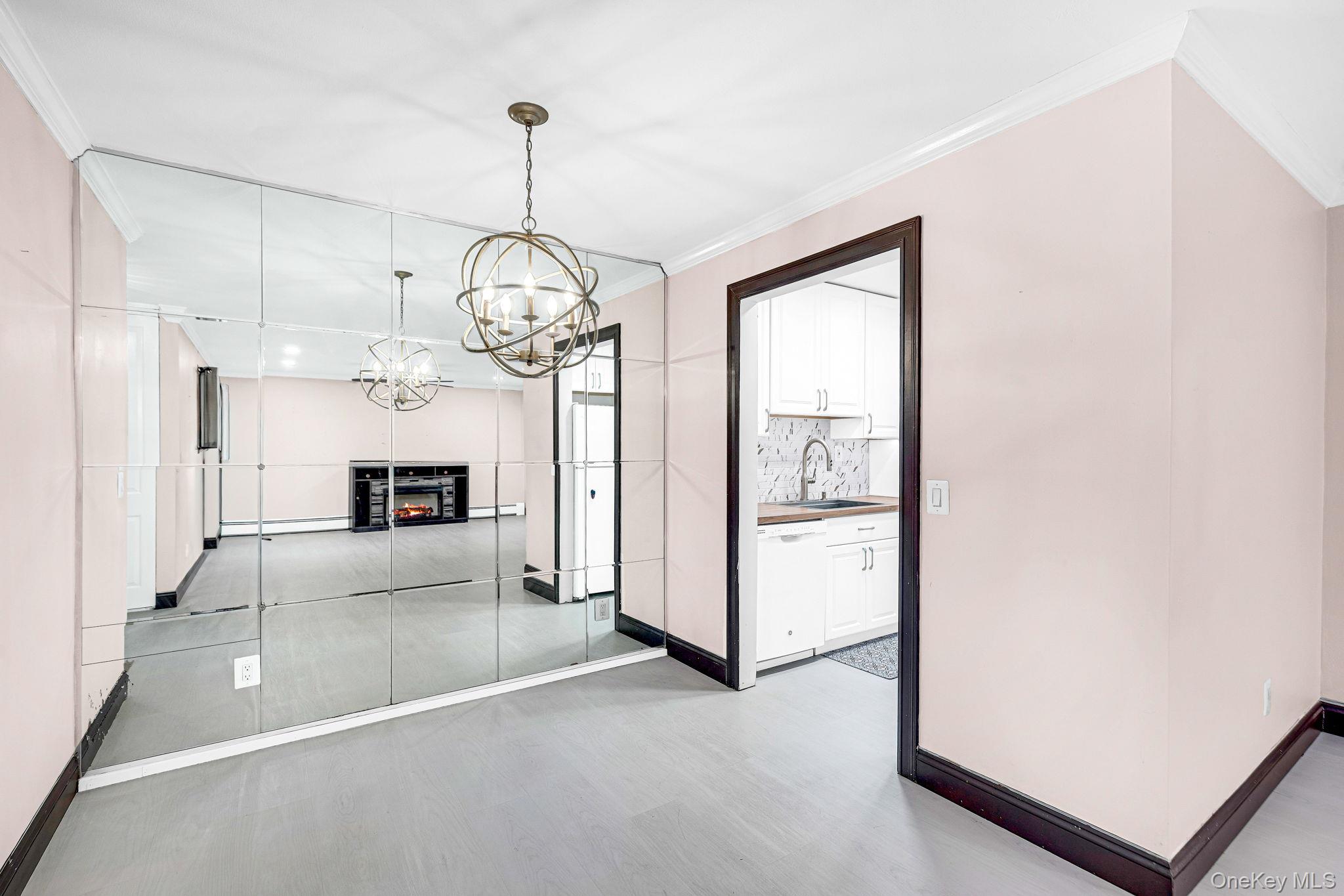 65 Richmond Boulevard, Unit 2A photo 5