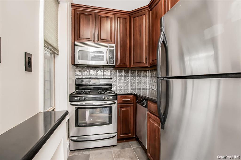 219 Bronx River Road, Unit 5A photo 8