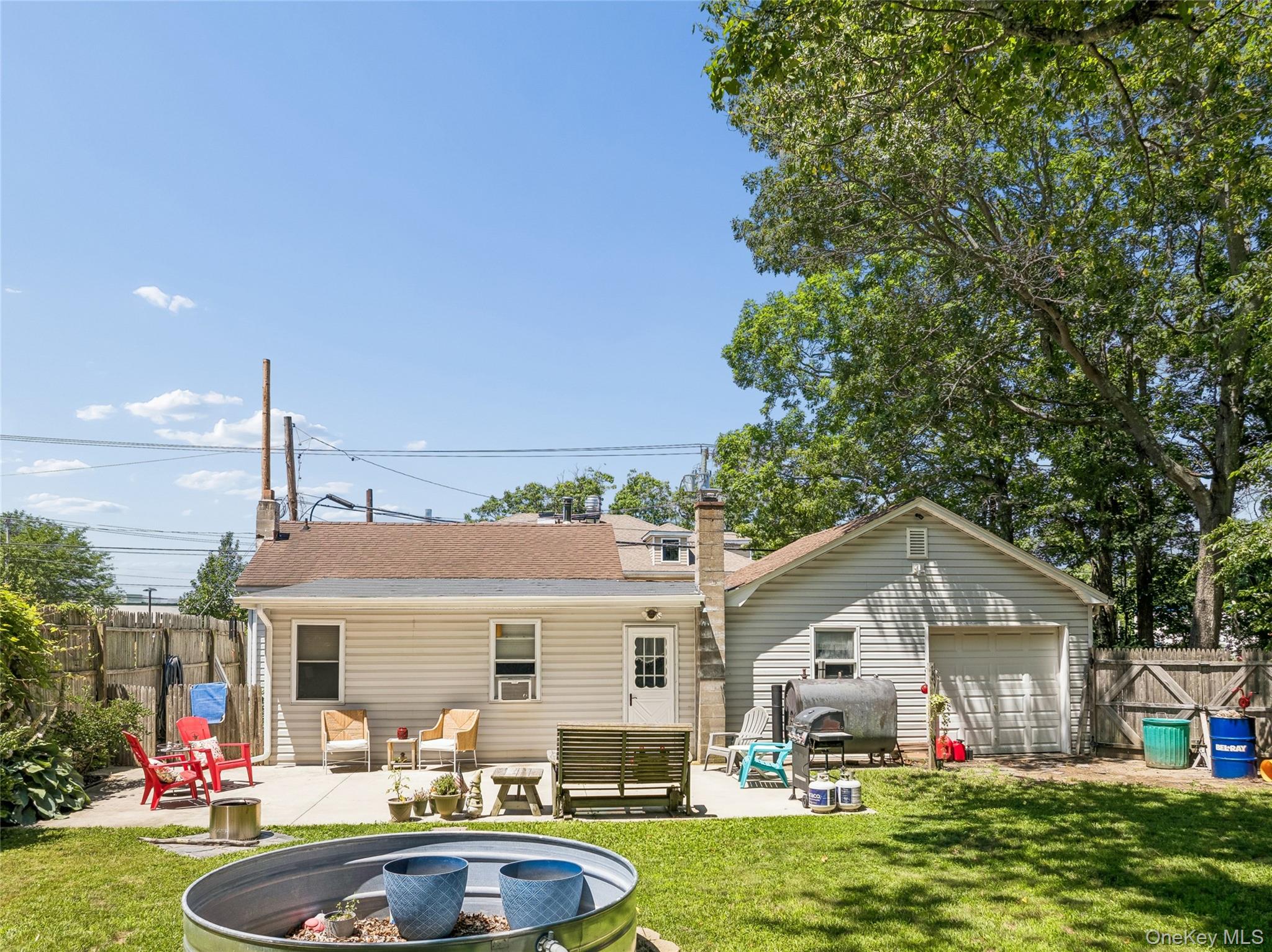 487 Mastic Road – For Sale photo 14