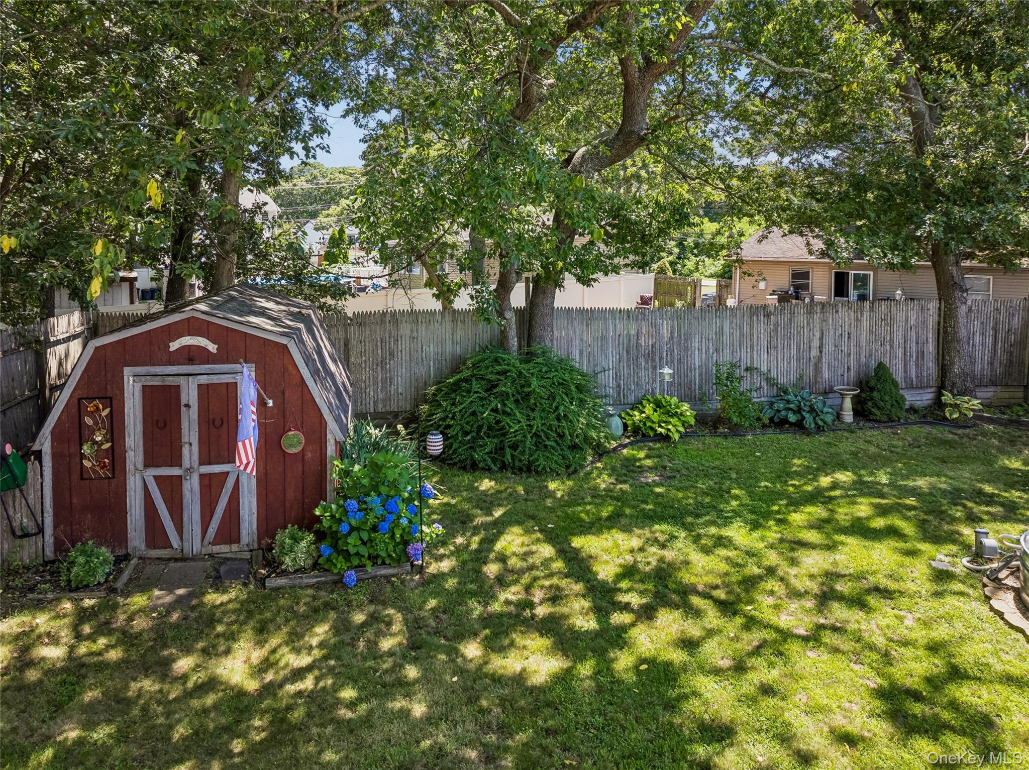 487 Mastic Road – For Sale photo 17