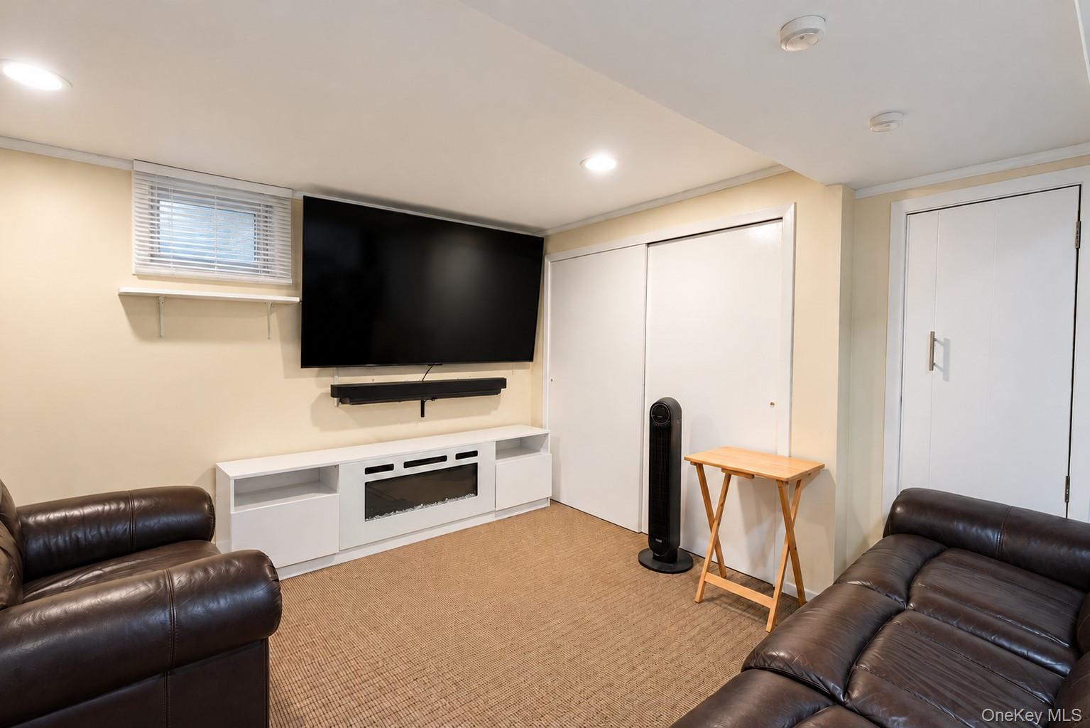 11569 Farmers Boulevard – For Sale photo 17