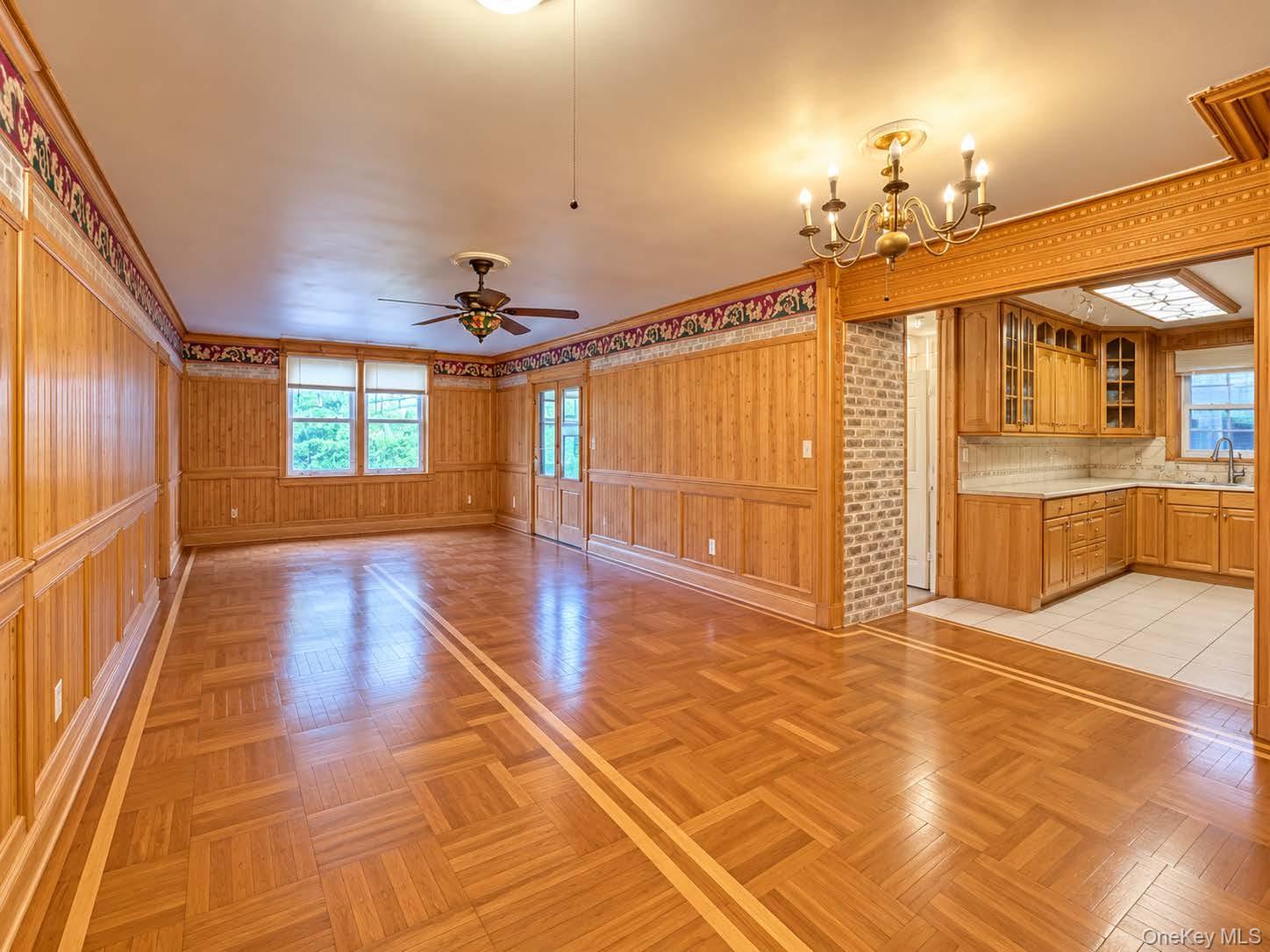 42-95 Main Street, Unit 2B