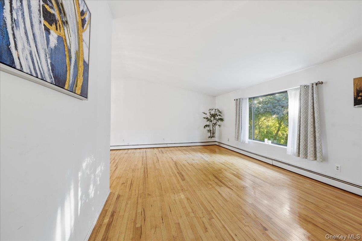 101 Pomander Drive – For Sale photo 5