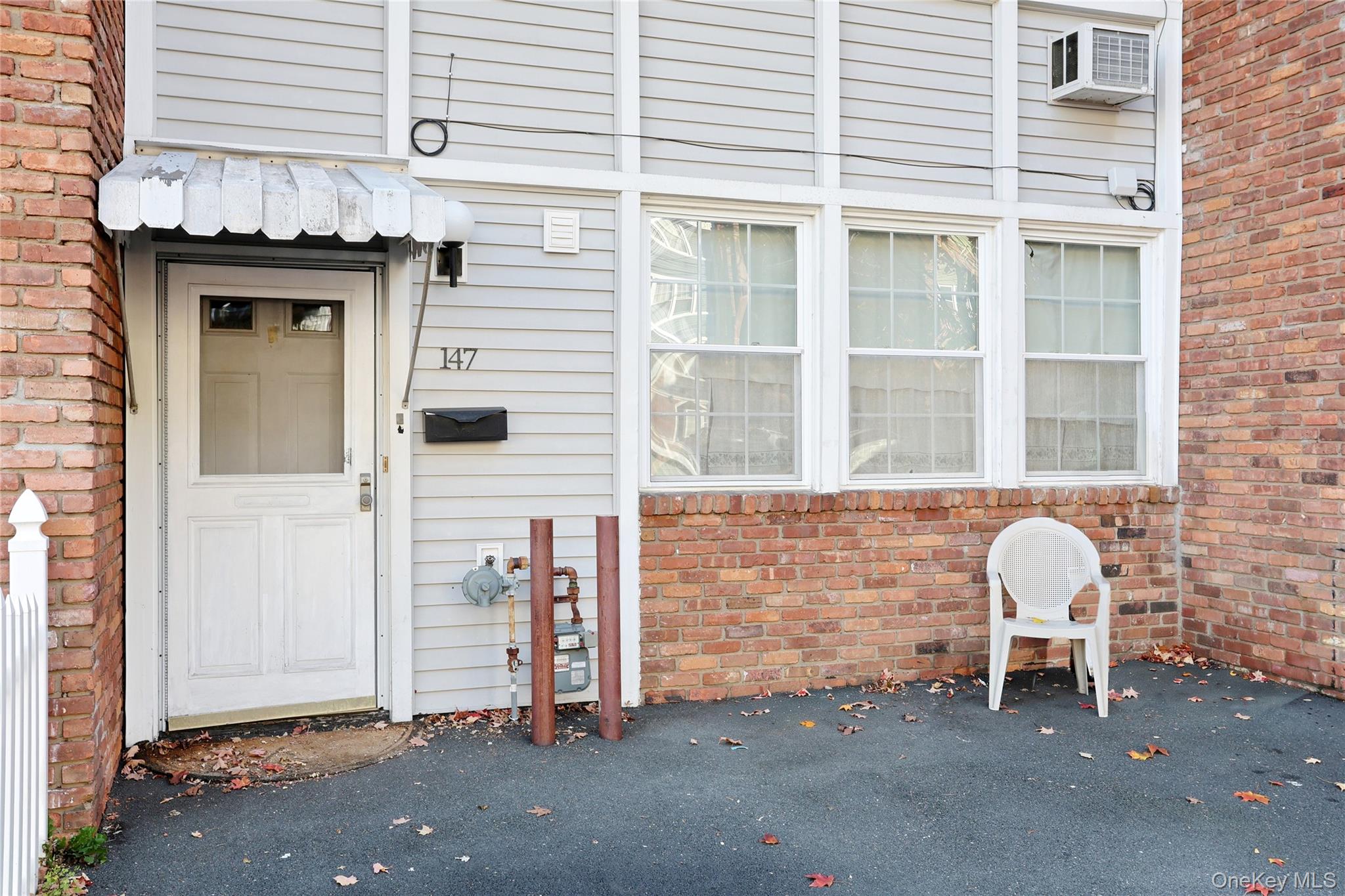 147 Coolidge Street – For Sale photo 2