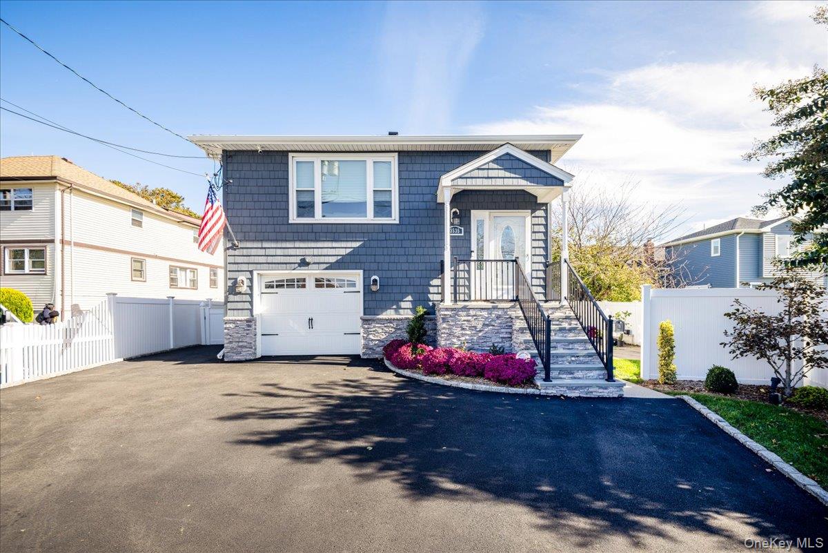 3535 Oceanside Road – For Sale