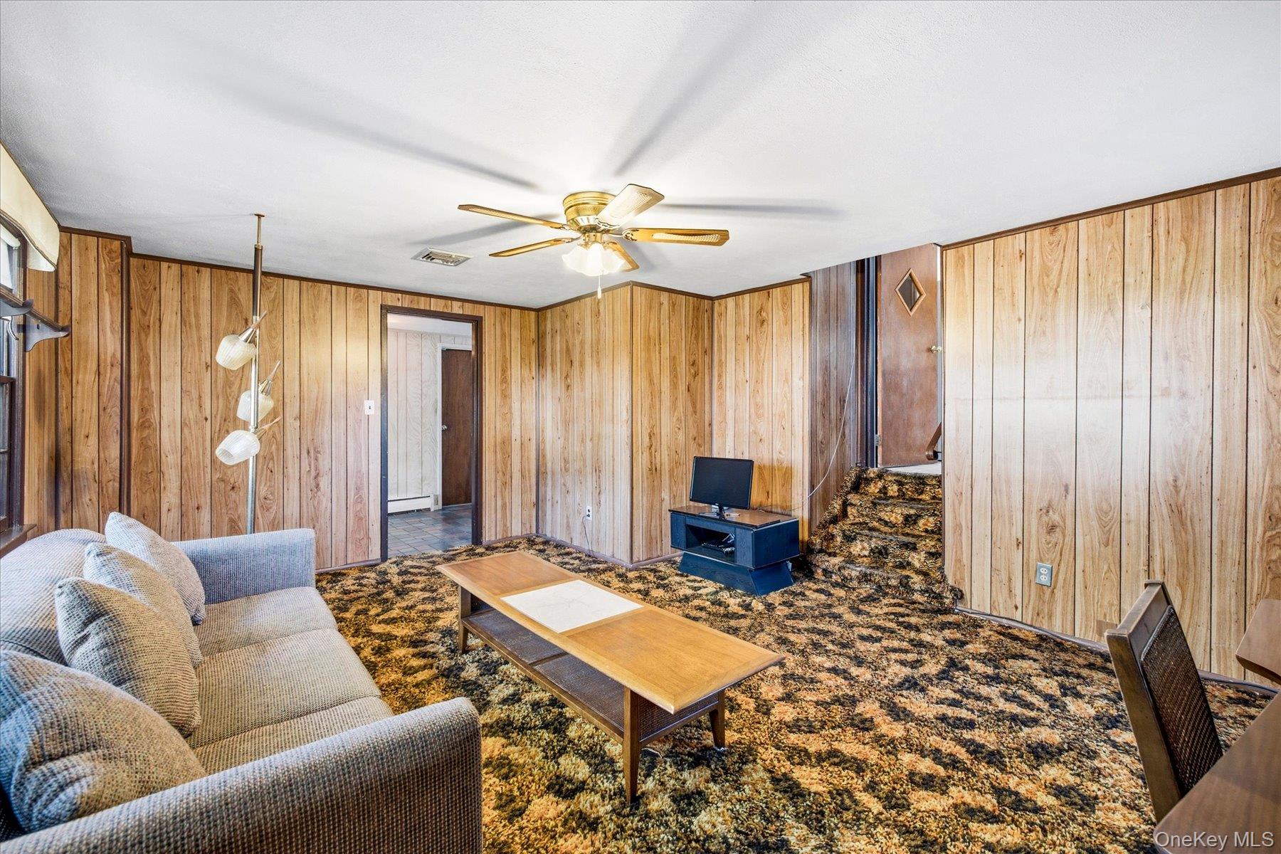 2498 Kayron Lane – For Sale photo 8