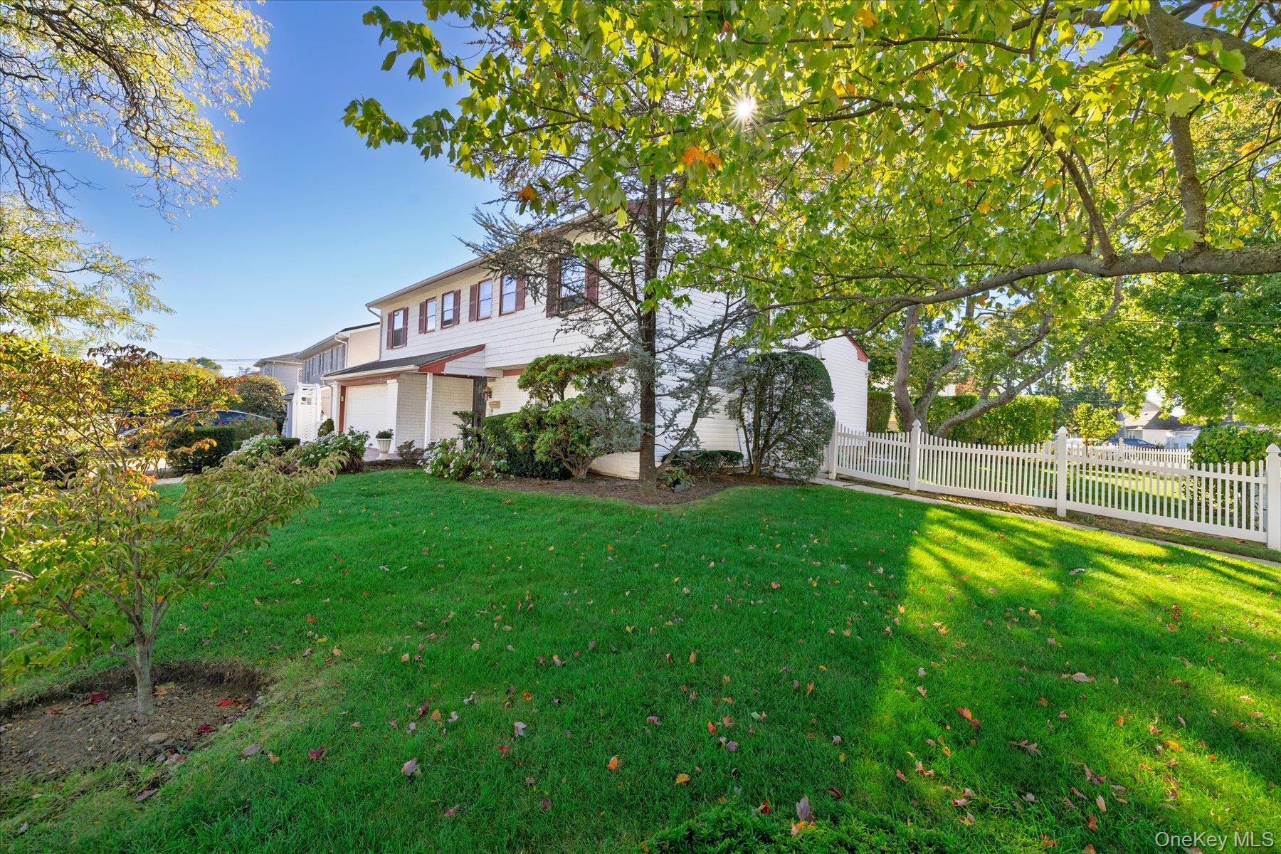 2498 Kayron Lane – For Sale photo 29