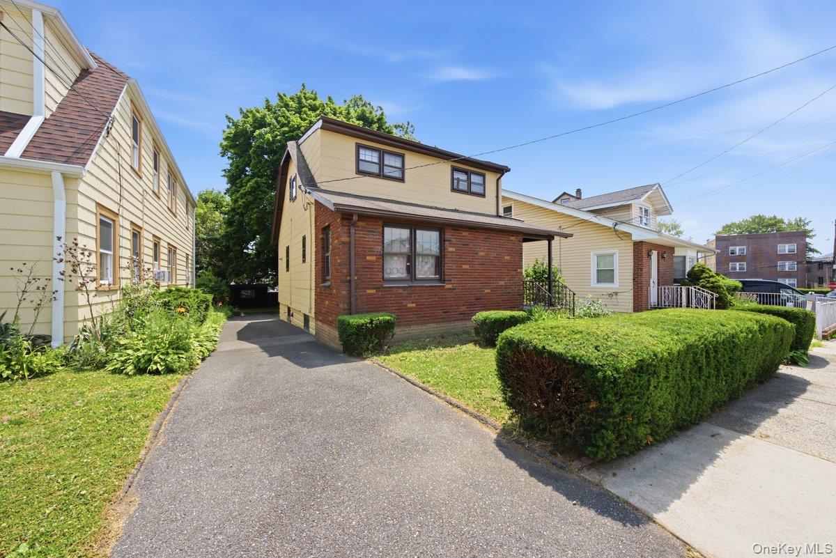 24 Cooper Street – For Sale photo 3