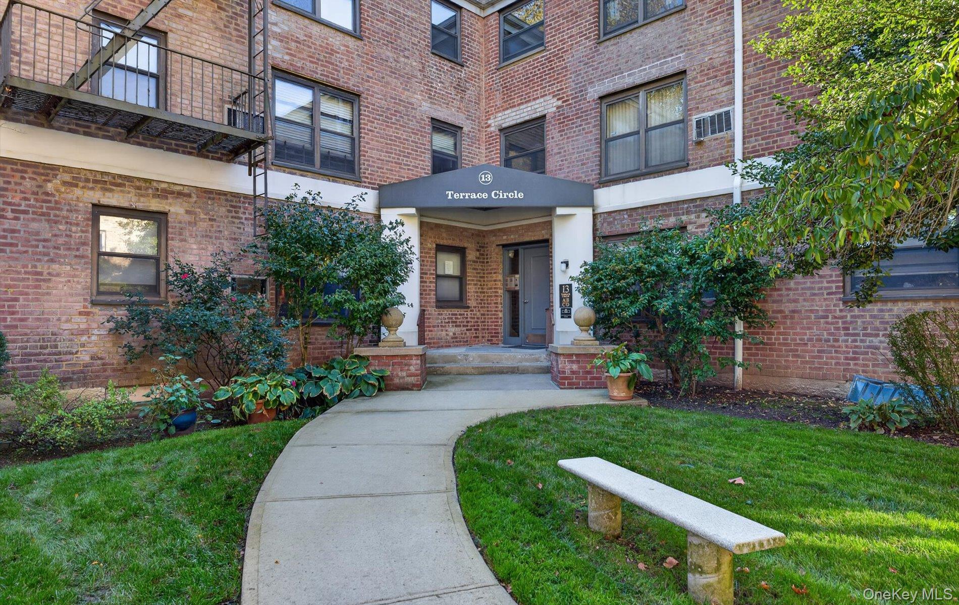 13 Terrace Circle, Unit 1-F photo 4