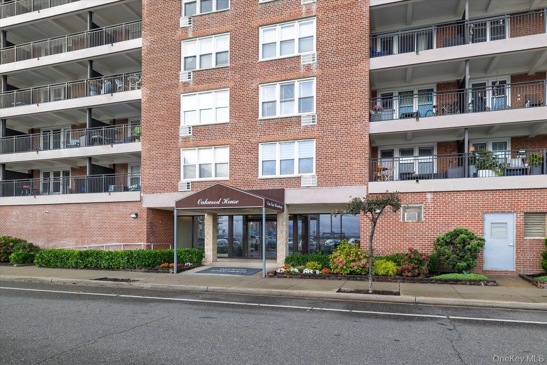 1 E Broadway Ave, Unit 7A photo 10