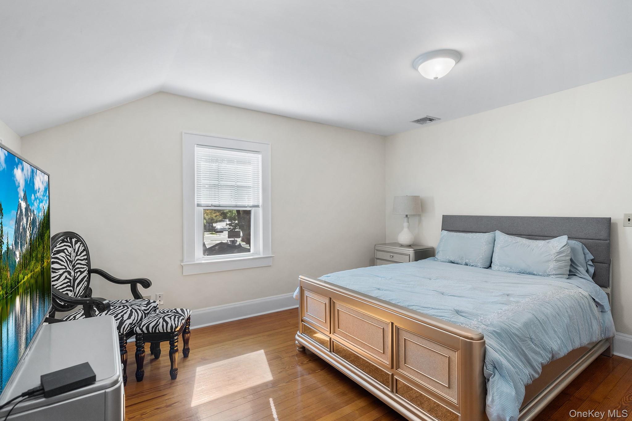 162 Bentley Street – For Sale photo 17