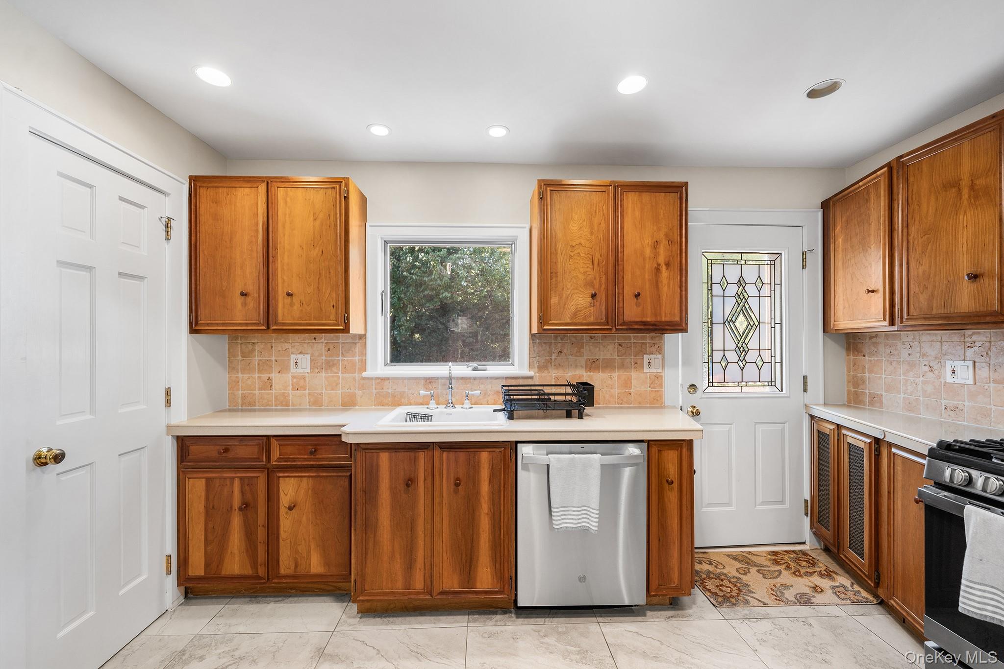 162 Bentley Street – For Sale photo 10