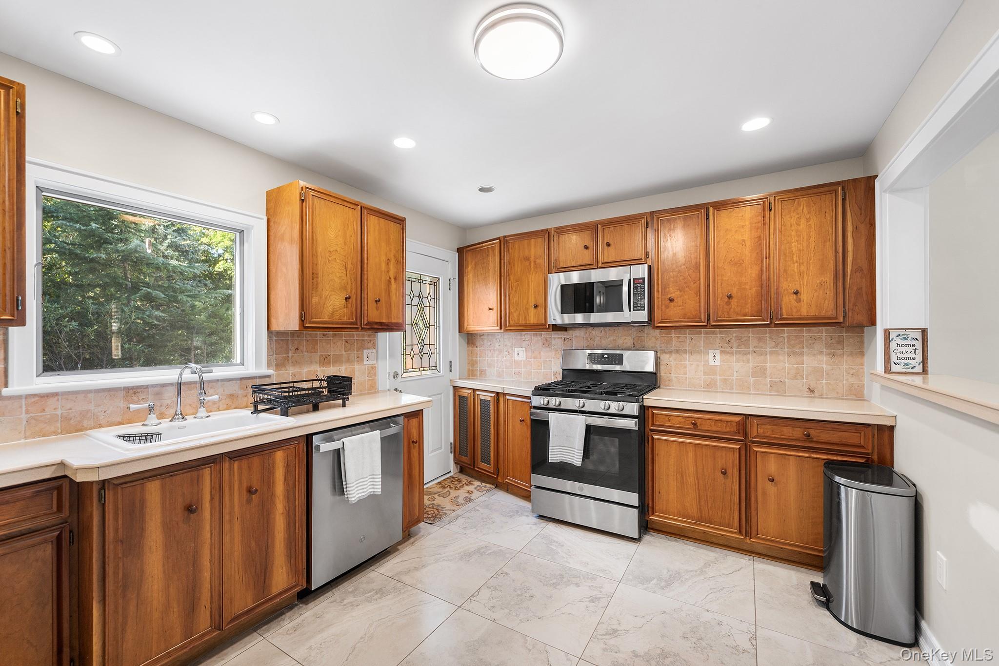 162 Bentley Street – For Sale photo 9