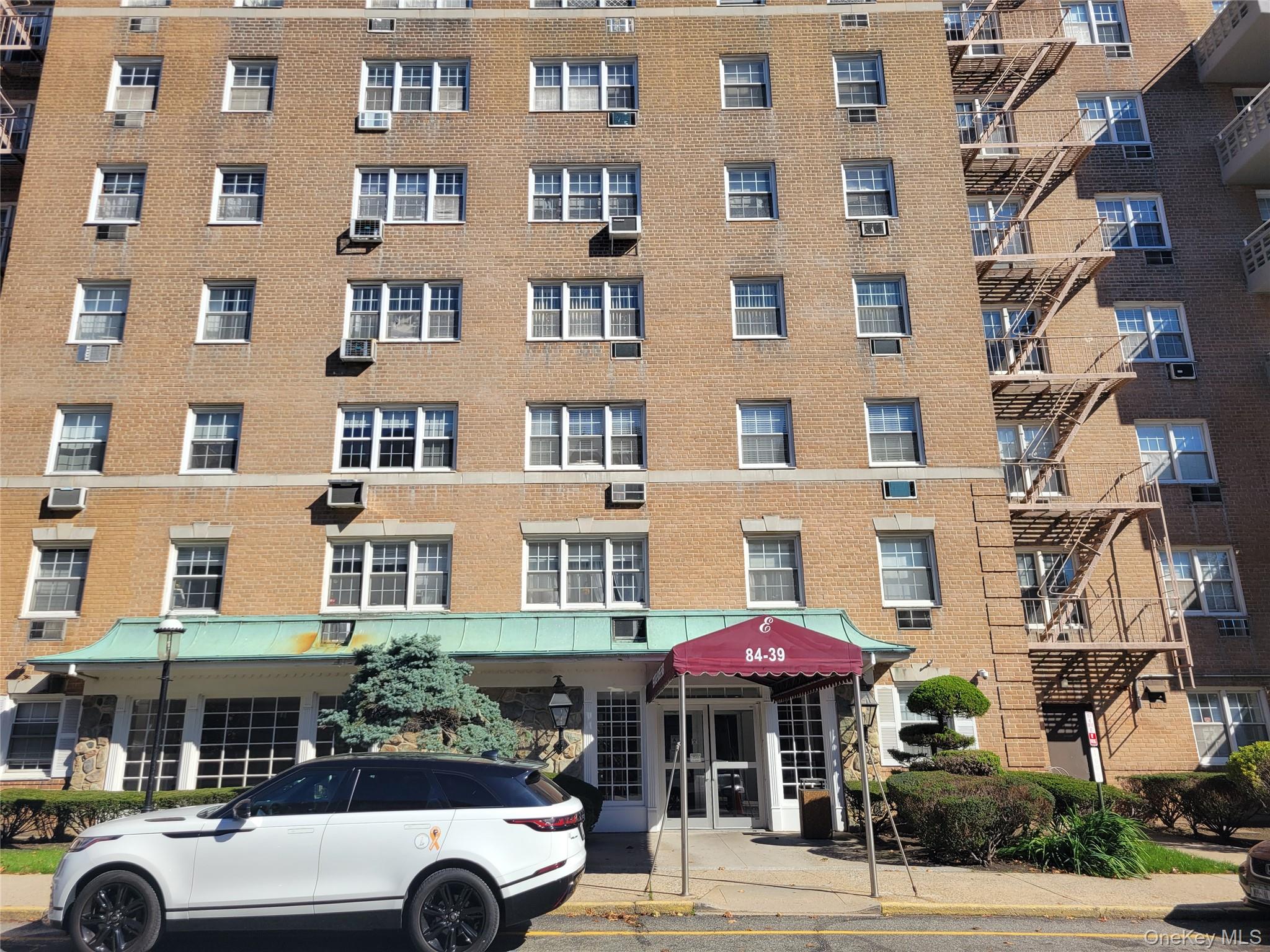 84-39 153rd Avenue, Unit 6L photo 4