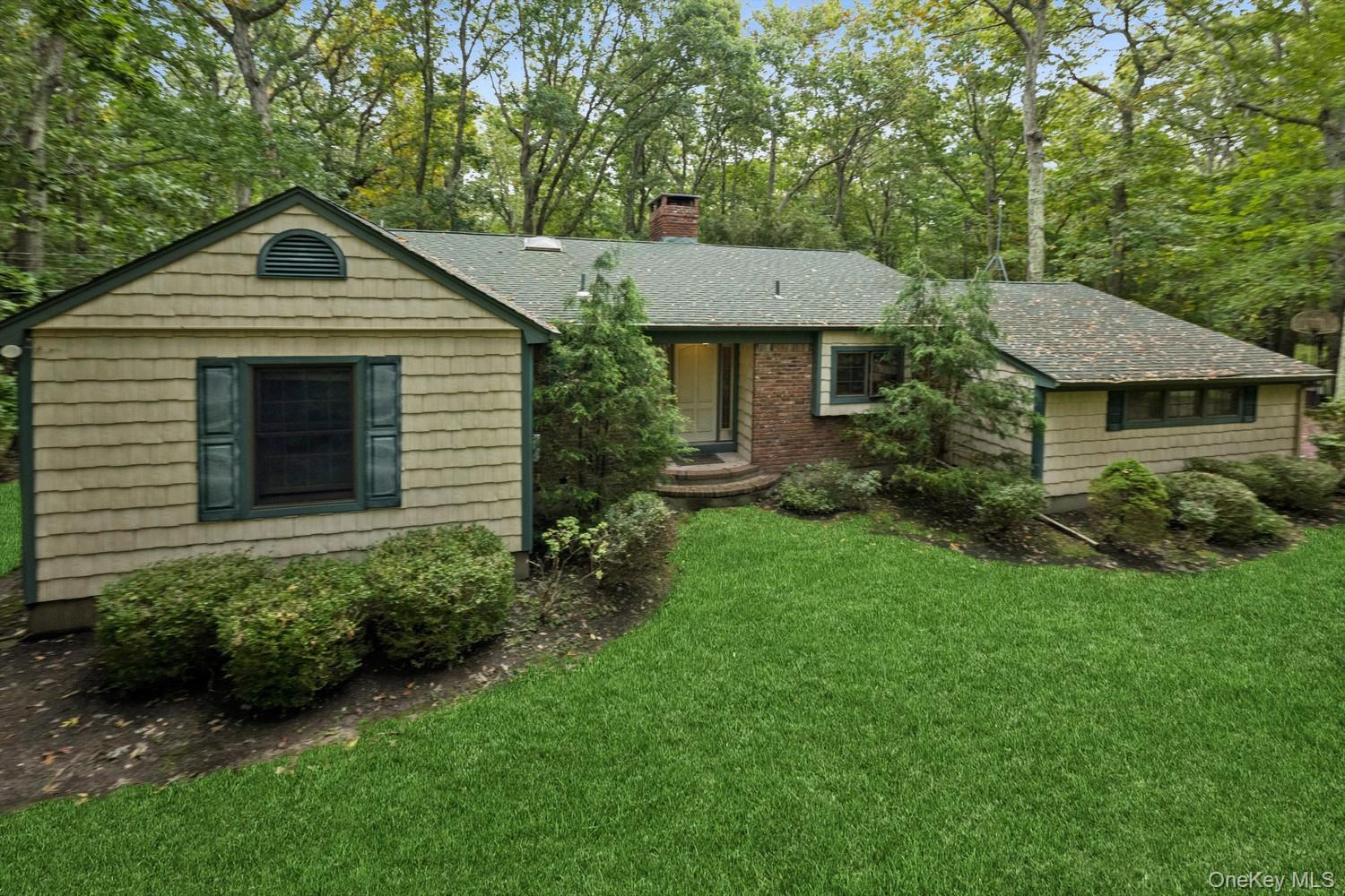 1635 Ships Drive – For Sale photo 2