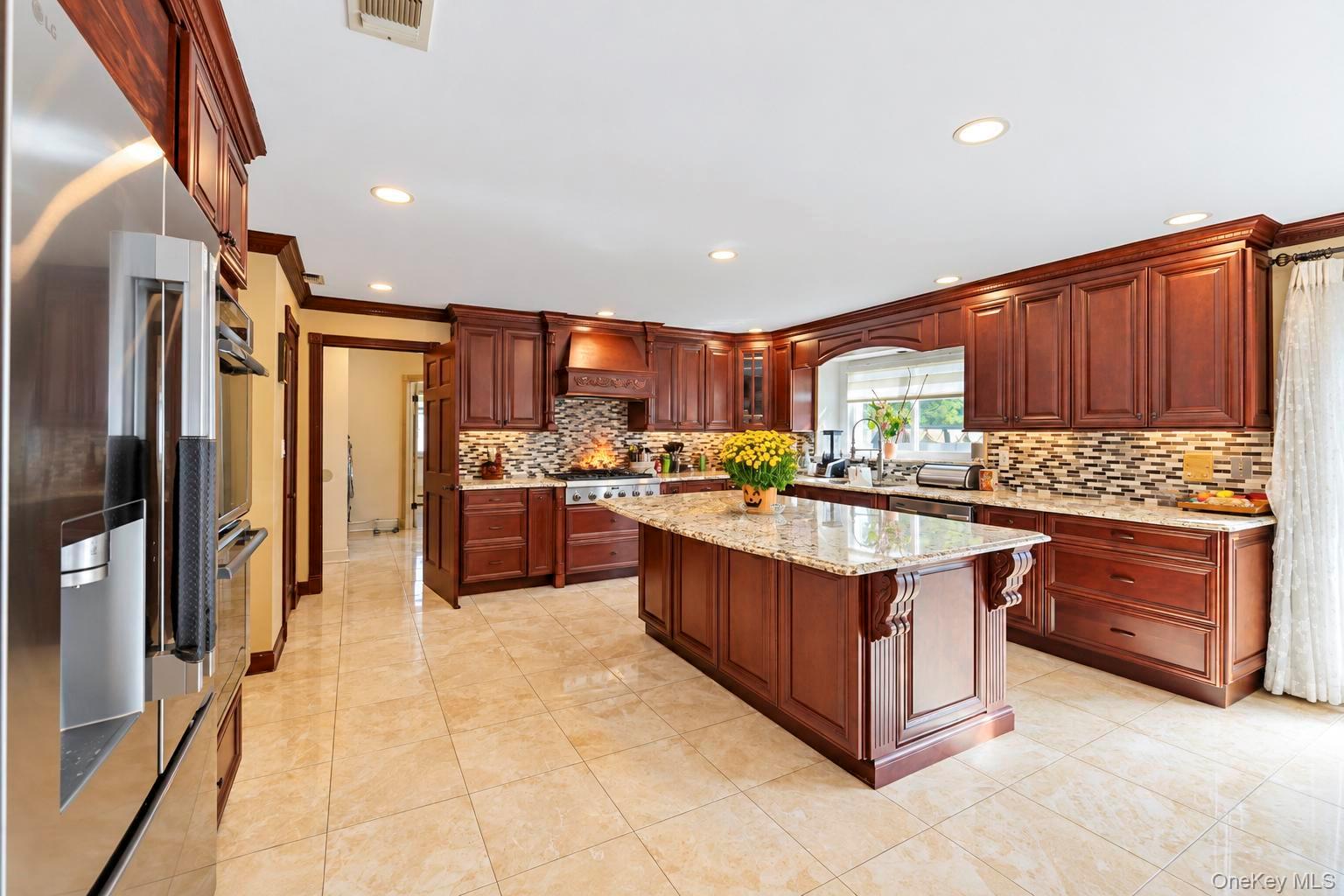 310 Willis Avenue – For Rent photo 2