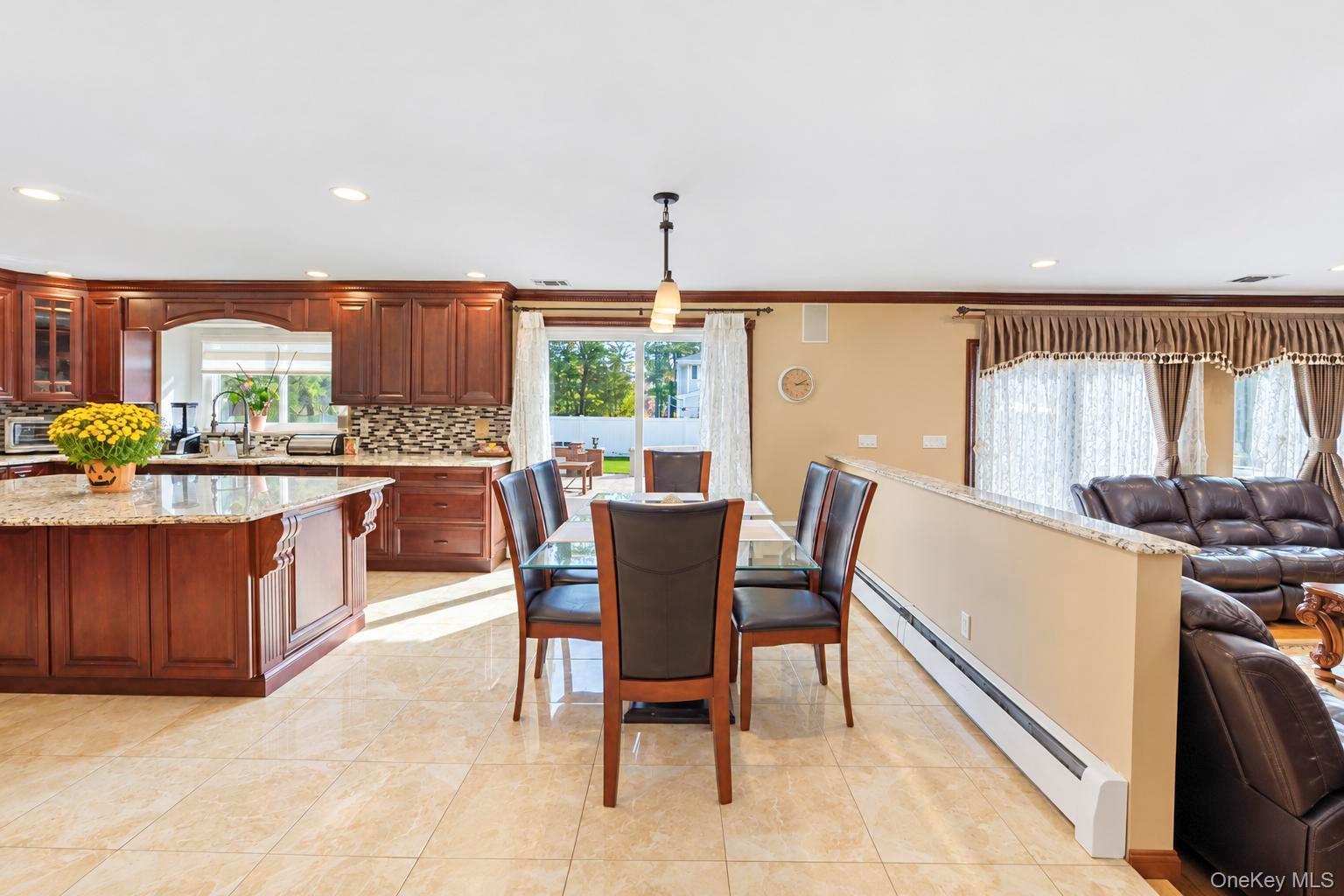 310 Willis Avenue – For Rent photo 7
