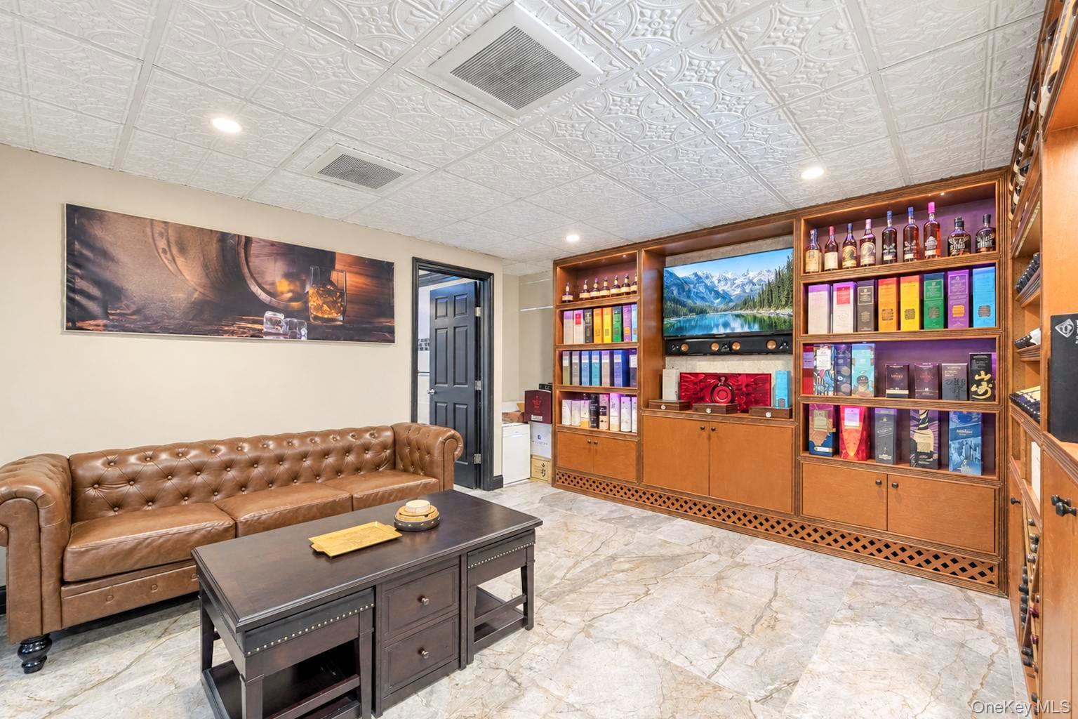 310 Willis Avenue – For Rent photo 40