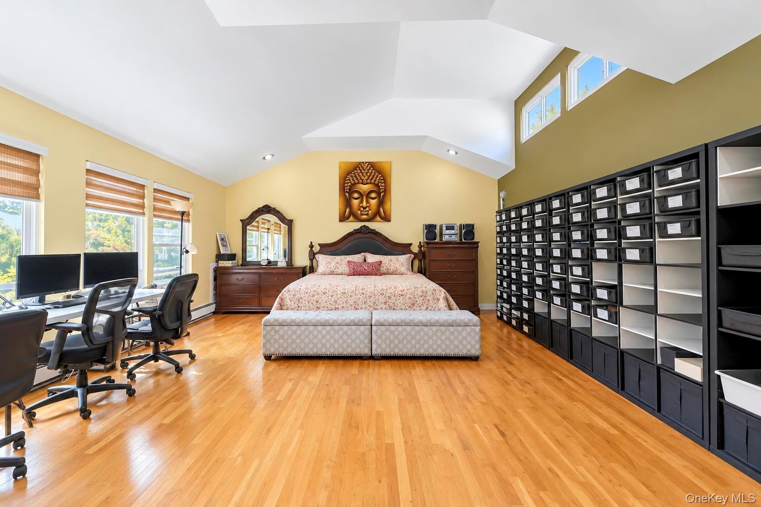 310 Willis Avenue – For Rent photo 18