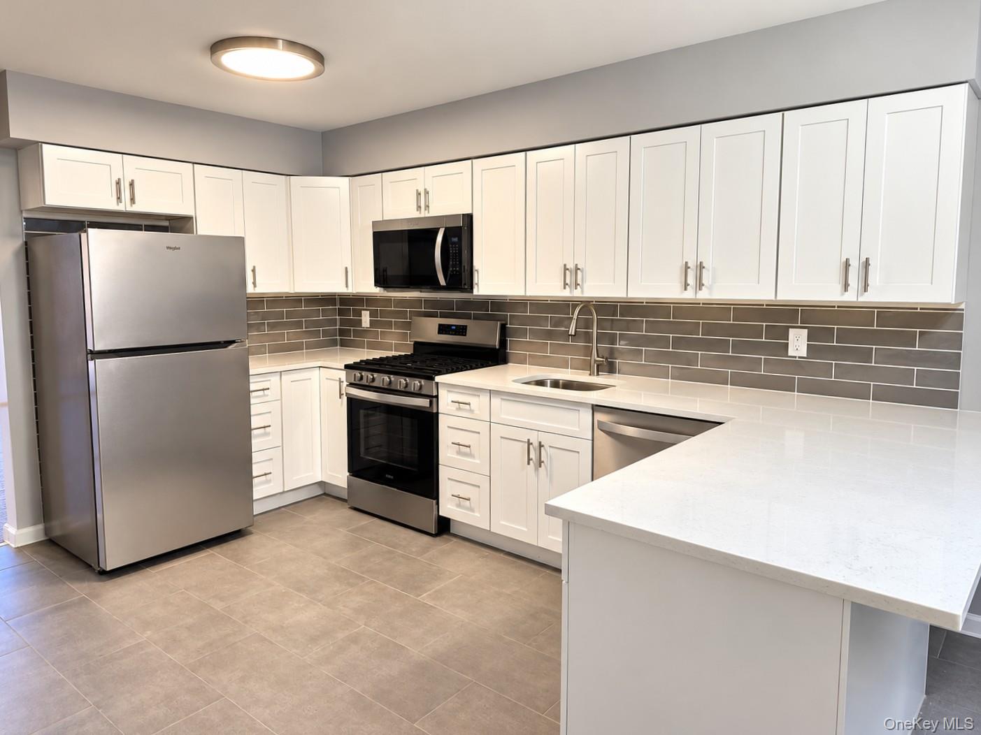 971 W Fingerboard Road, Unit 971 photo 3