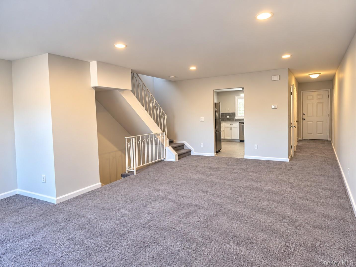 971 W Fingerboard Road, Unit 971 photo 5
