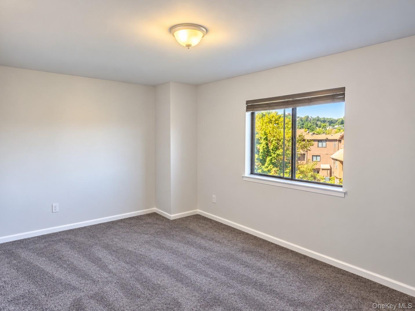 971 W Fingerboard Road, Unit 971 photo 9