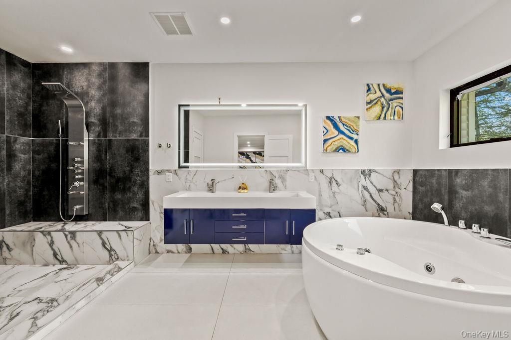 5 Blue Bird Road – For Sale photo 24