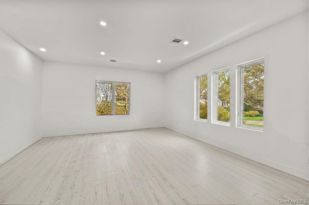 5 Blue Bird Road – For Sale photo 33