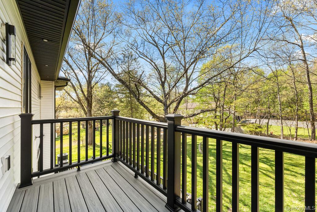 5 Blue Bird Road – For Sale photo 23