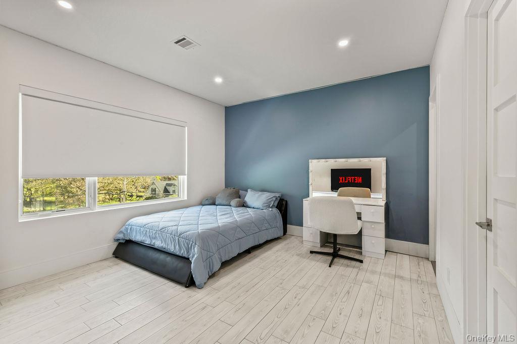 5 Blue Bird Road – For Sale photo 29