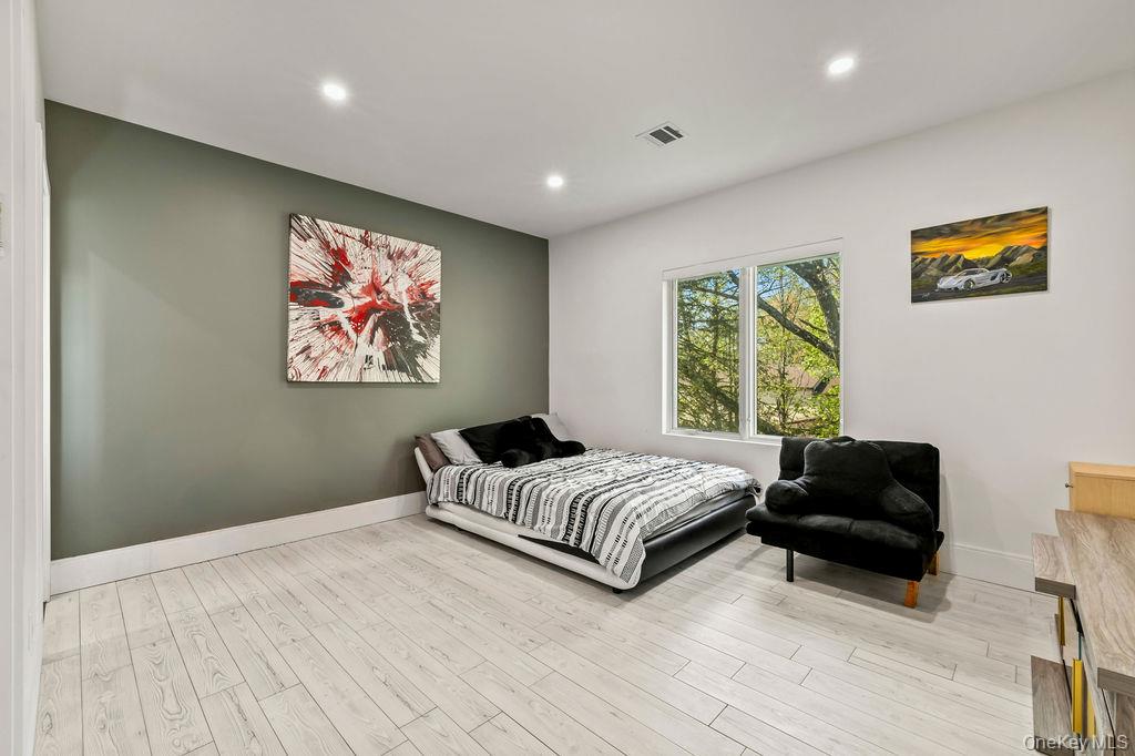5 Blue Bird Road – For Sale photo 32