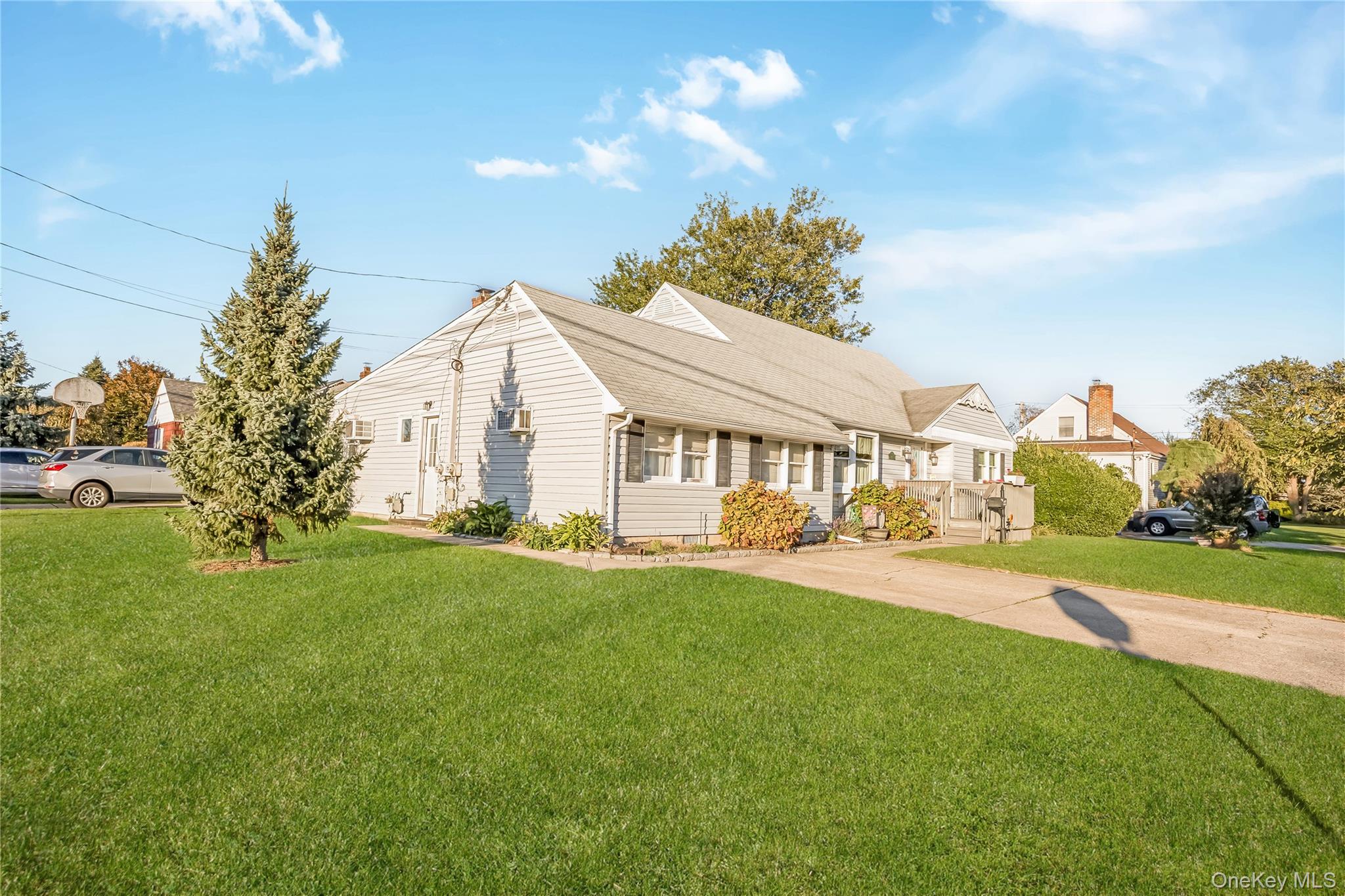 45 Charleston Drive – For Sale photo 2