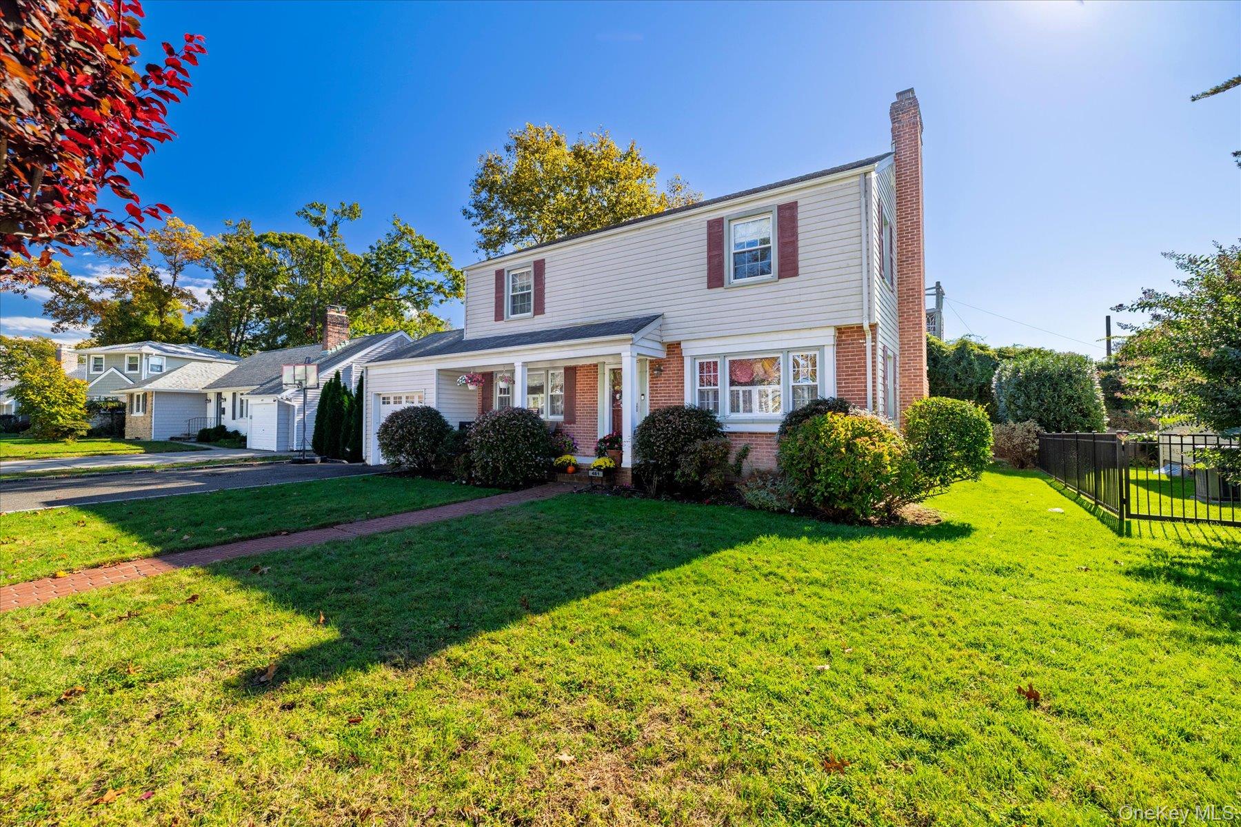 481 S Wood Road – For Sale photo 2