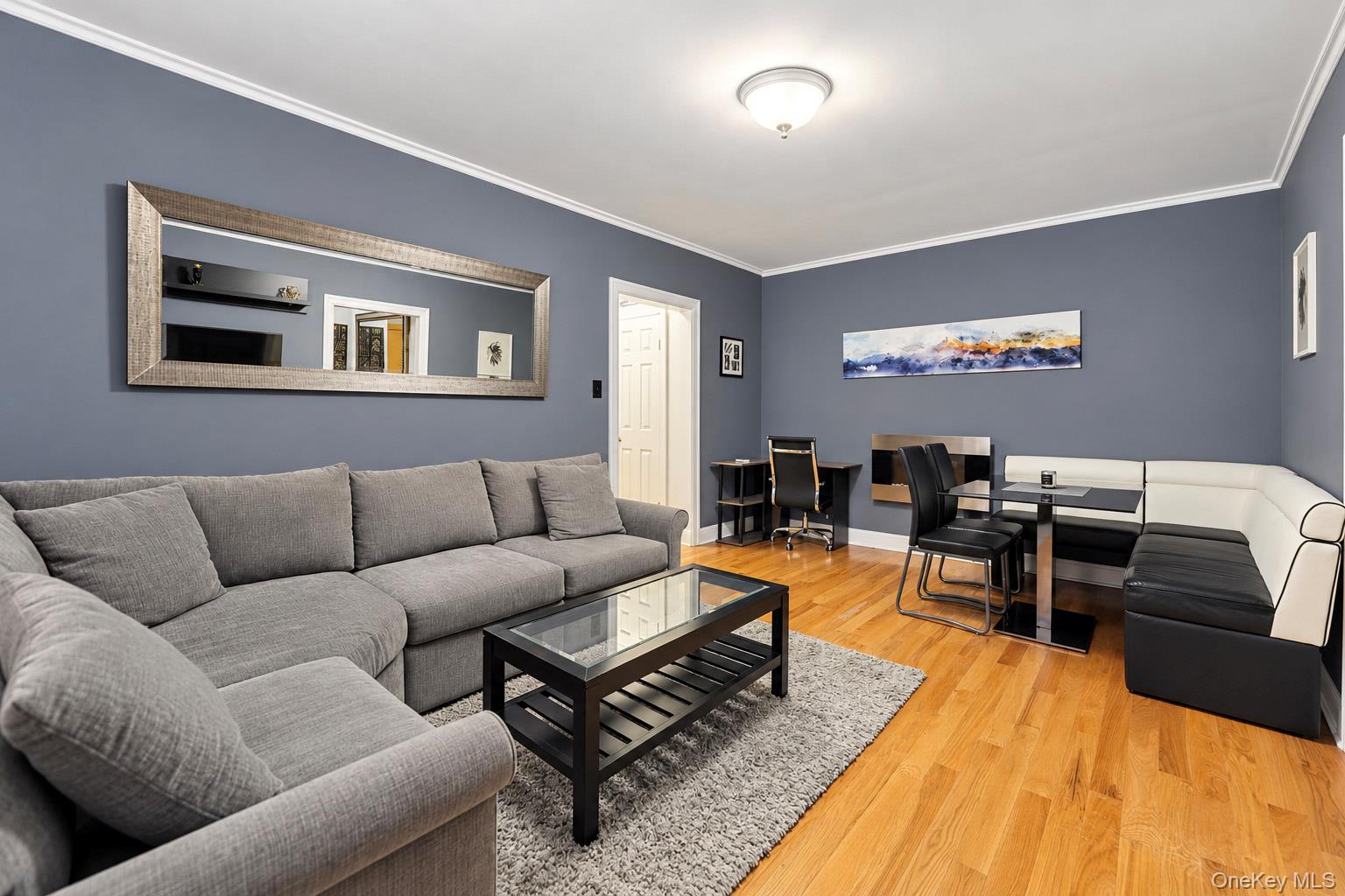 811 Walton Avenue, Unit A20