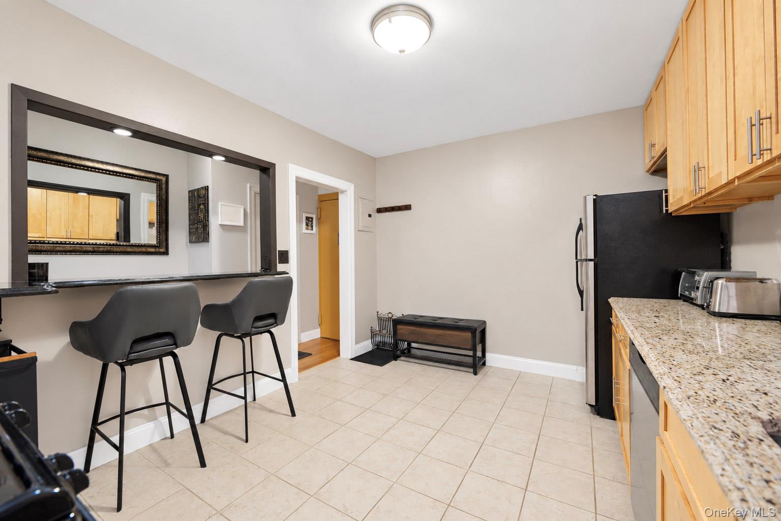 811 Walton Avenue, Unit A20 photo 9