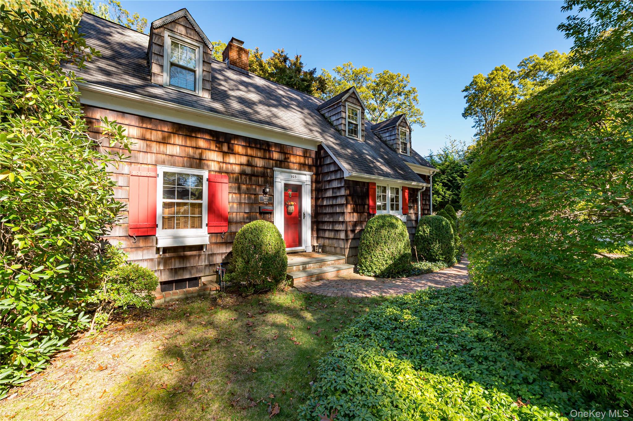 103 Emerson Street – For Sale photo 2