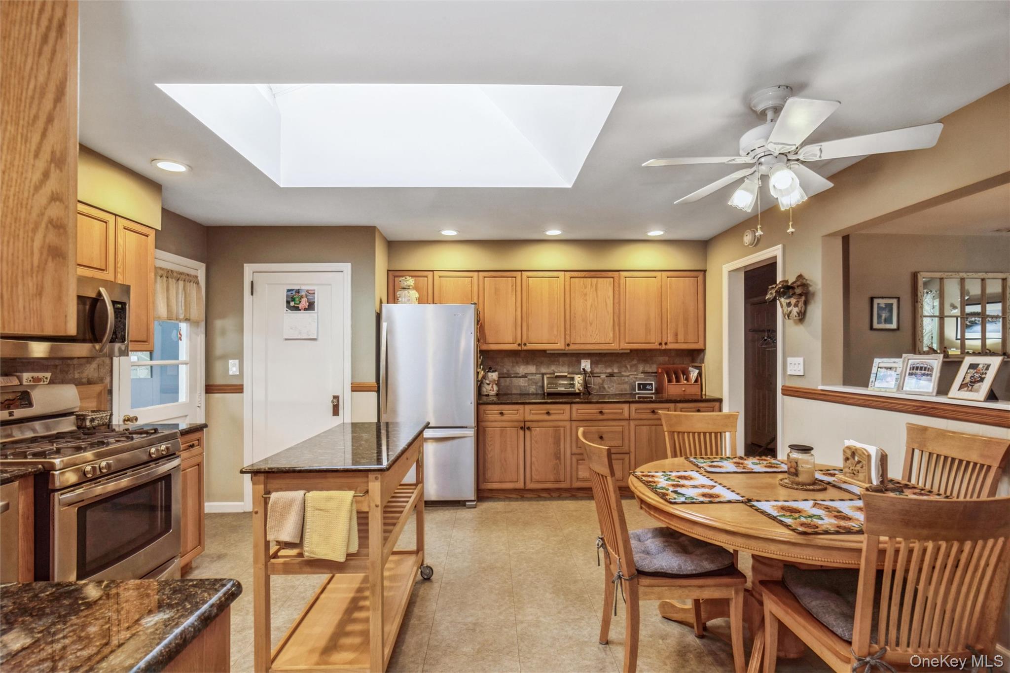 26 Iroquois Avenue – For Sale photo 3