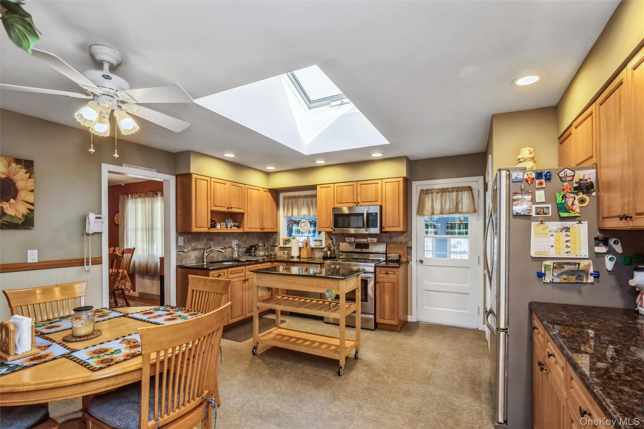 26 Iroquois Avenue – For Sale photo 4