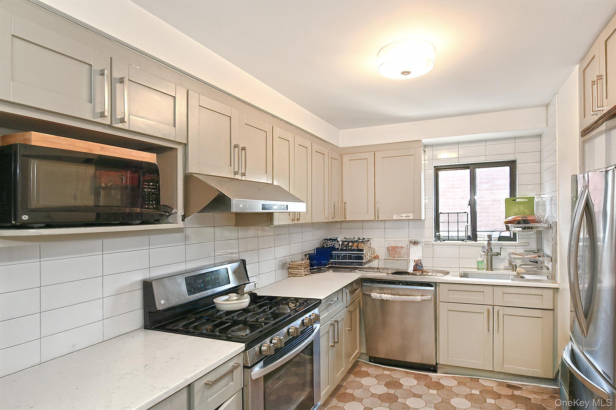 60-11 39th Avenue – For Sale photo 29