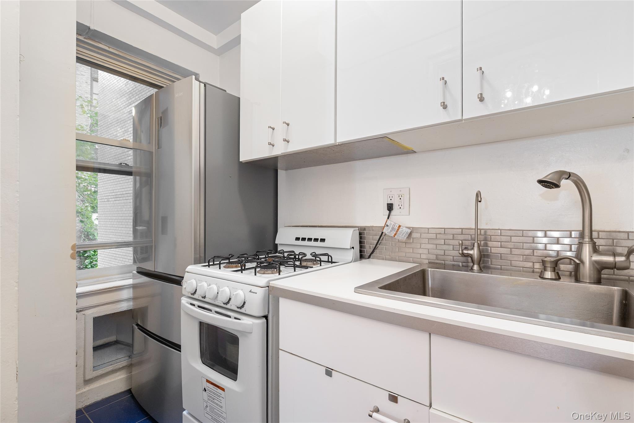 227 E 57th Street, Unit 3DEF photo 20