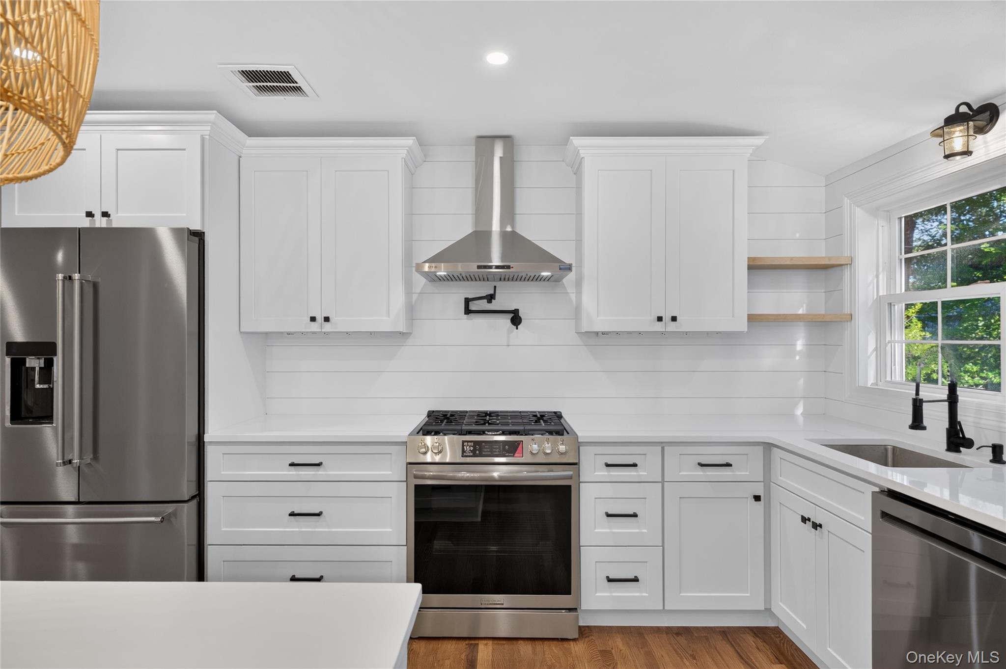 17 Peacock Lane – For Sale photo 5