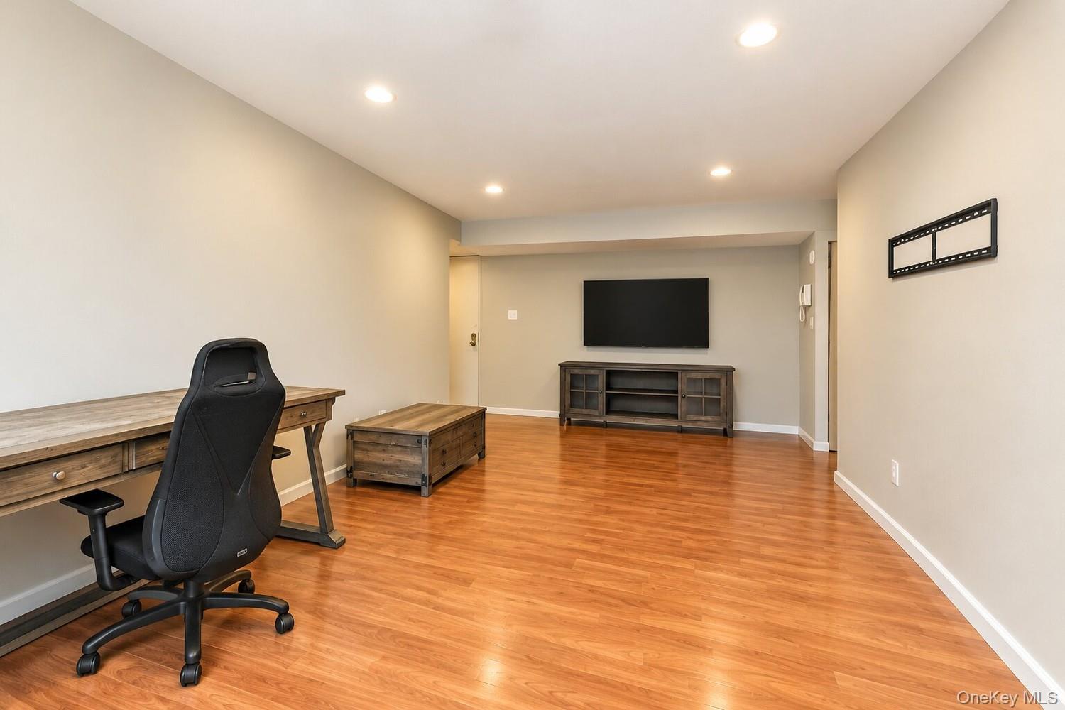 9 Gadsen Place, Unit 1B photo 2