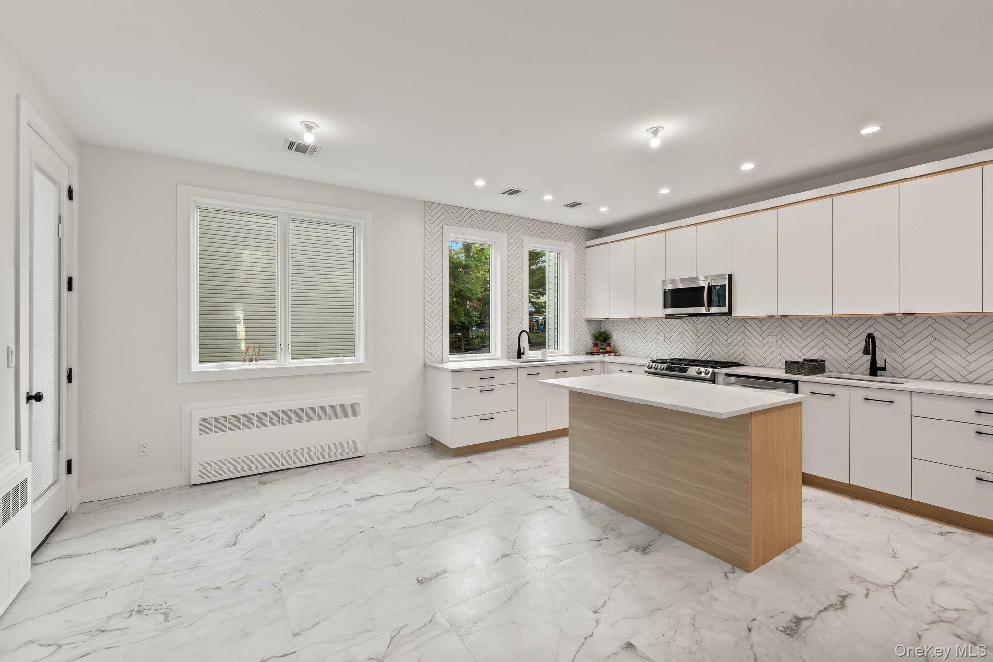 470 W Central Avenue, Unit 205 photo 12